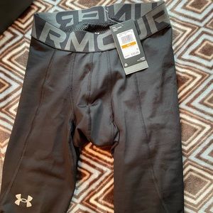 Men’s small under Armour heat gear pants